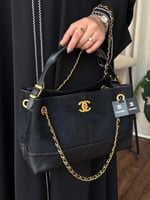 حقيبة شانيل توت باق وسط اسود جلد/ قماش