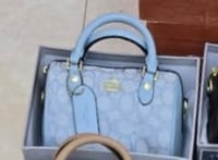 كوتش روان ميني الوان متعددة