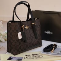 حقيبة كوتش مولي كوفي وسط