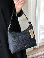 حقيبة مايكل كورس الأسود