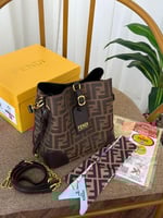 حقيبة فندي مستر كوالتي