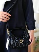 حقيبة Miu Miu اسود