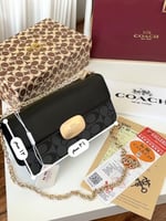 حقيبة كوتش إليزا كروس اسود