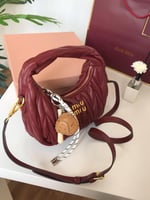 حقيبة ميو ميو برغندي