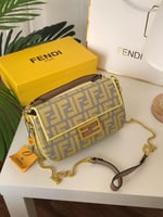 حقيبه فندي FENDI