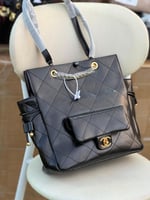 حقيبة شانيل توت باق