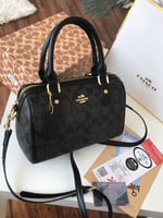 كوتش اسود حجم وسط