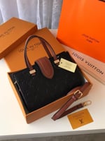 حقيبة لويس فيتون