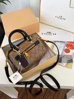 حقيبة كوتش ب٤ ألوان