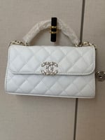 حقيبة شانيل ميني ابيض