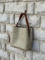 حقيبة كوتش مستر كوالتي