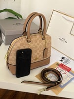 حقيبة كوتش هرم مستر كوالتي