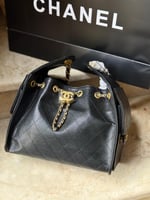 حقيبة شانيل مستر موديل 25