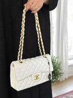 حقيبة شانيل كلاسيكي ابيضّ