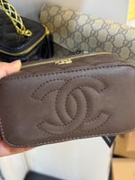 حقيبة مكياج شانيل