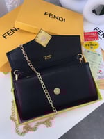 حقيبة فندي الوان