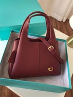 حقيبة كوتش لانا عنابي