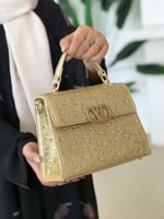 فالنتينو لمعة