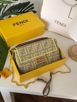 حقيبه فندي FENDI