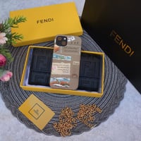 محفظة فندي اسود