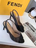 كعب فنديFENDI مستر