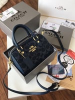 حقيبه كوتش روان كحلي