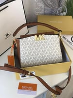 حقيبة مايكل كورس