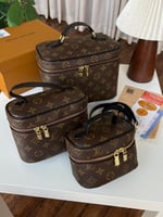 طقم مكياج لويس فيتون ٣ قطع