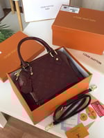 حقيبه لوي فيتون عنابي لمعة