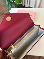 محفظة ميو ميو الوان