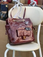 حقيبة شانيل توت باق