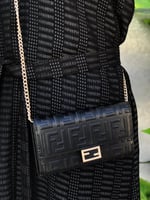 محفظة فندي اسود