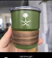 كوب قهوة بشعار السعودية