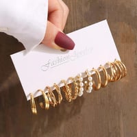 مجموعة اقراط نسائیة