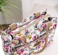 حقيبة يد غير رسمية