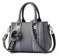 حقيبة يد نسائية