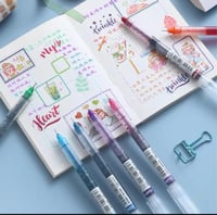 ١٠ أقلام جل ملونة