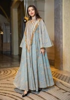 فستان نسائي