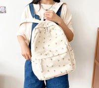 حقيبة ظهر مدرسية