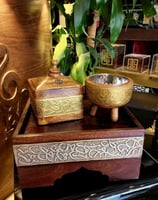 طقم كبير مطعم بالنحاس الاصلي