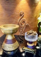 مبخر خشب كبير ثقيل مرصع بالنحاس