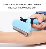 مشط معدني للحيوانات الأليفة