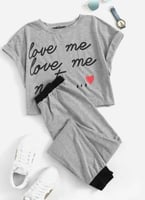 طقم رياضي ناعم ومريح ،