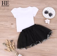 طقم جميل للصغيرات ،