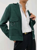 جاكيت بتفاصيل بسيطة جميلة