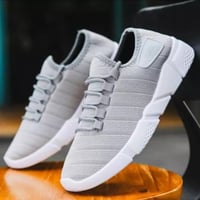 حذاء رياضي رجالي عملي ومريح ..