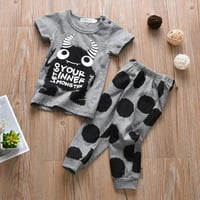 طقم لطيف للأطفال