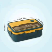 لانش بوكس مع أدوات الأكل