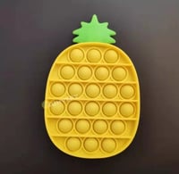 ألعاب فقاعات البوب بأشكال مختلفة جذابة للصغار .