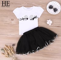 طقم جميل للصغيرات ،